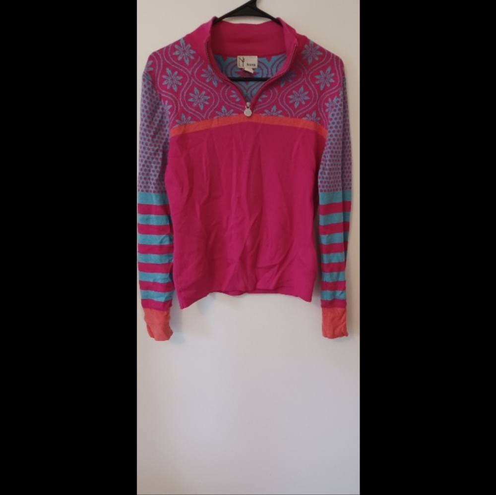 Neve pink blue sweater